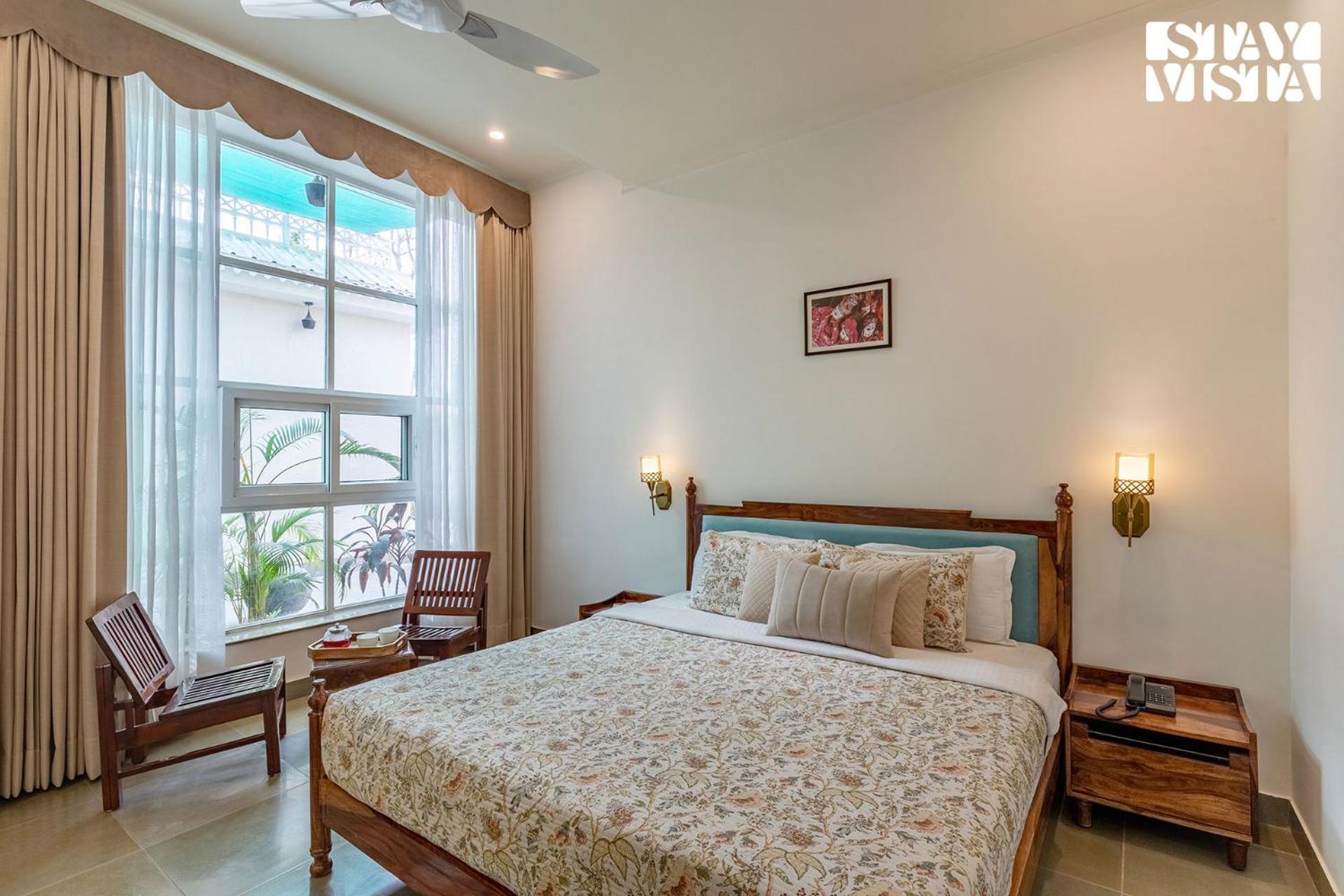 Villa The Pastel Courtyard With Pvt Pool & Garden At By Stayvista