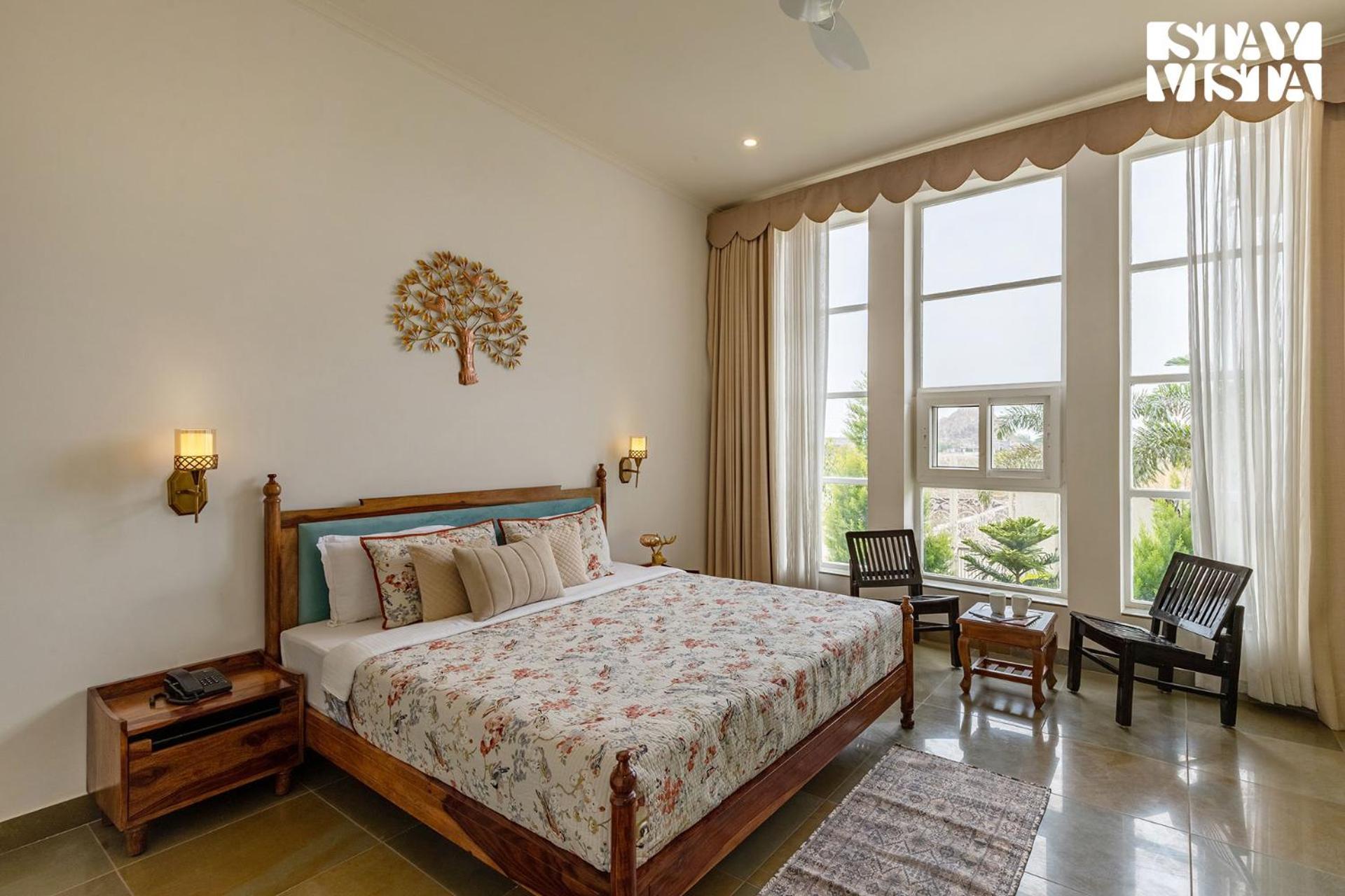 Villa The Pastel Courtyard With Pvt Pool & Garden At By Stayvista